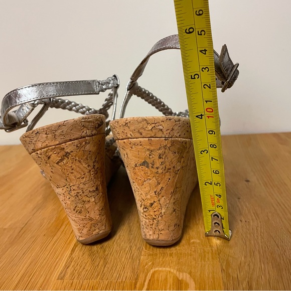 Gianni Bini wedge sandals - Picture 3 of 4